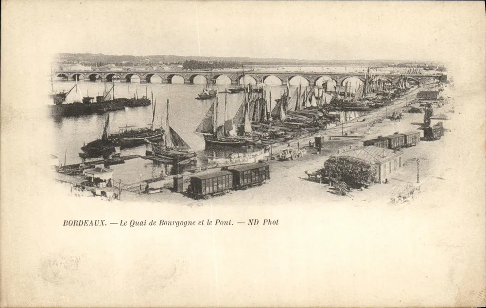 Bordeaux — Der Quai de Bourgogne und die Brücke — ND Phot - Vorderseite