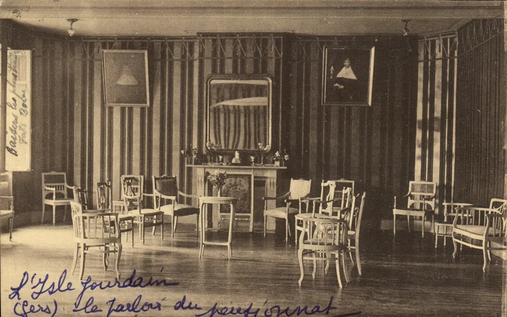 L'Isle-Jourdain — Das Dienstzimmer — Institution Notre-Dame - Vorderseite
