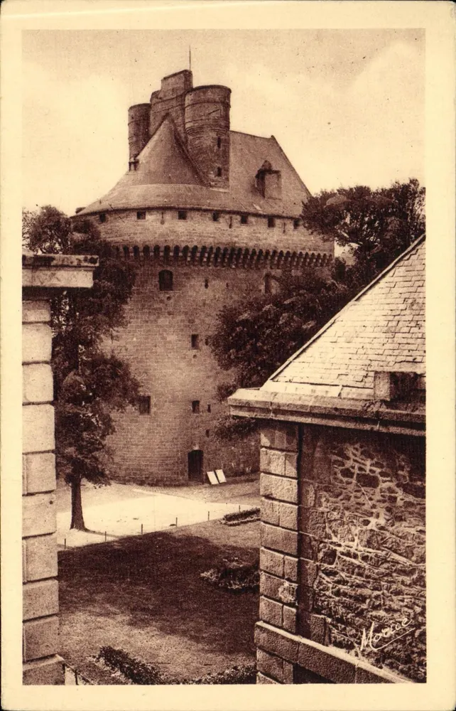 Der Große Donjon — Zentralteil des Schlosses der Herzogin Anne — St-Malo (Bretagne) - Vorderseite