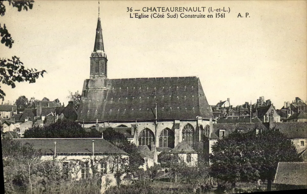 Châteaurenault (Loir-et-Cher) — A Igreja (Lado Sul) Construída em 1561 — A.P. - Frente