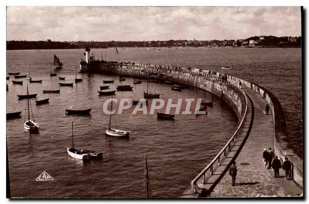 Porto de Mâle — vista do farol e dos barcos — editor CAA - Frente