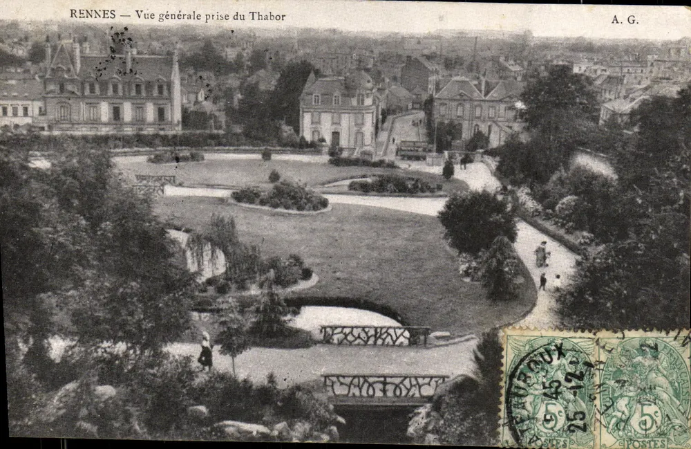 Rennes — Vista geral tirada do Thabor — A.G. - Frente