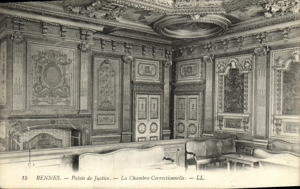 Rennes — Palast der Gerechtigkeit — Das Korrektionszimmer — LL. - Vorderseite