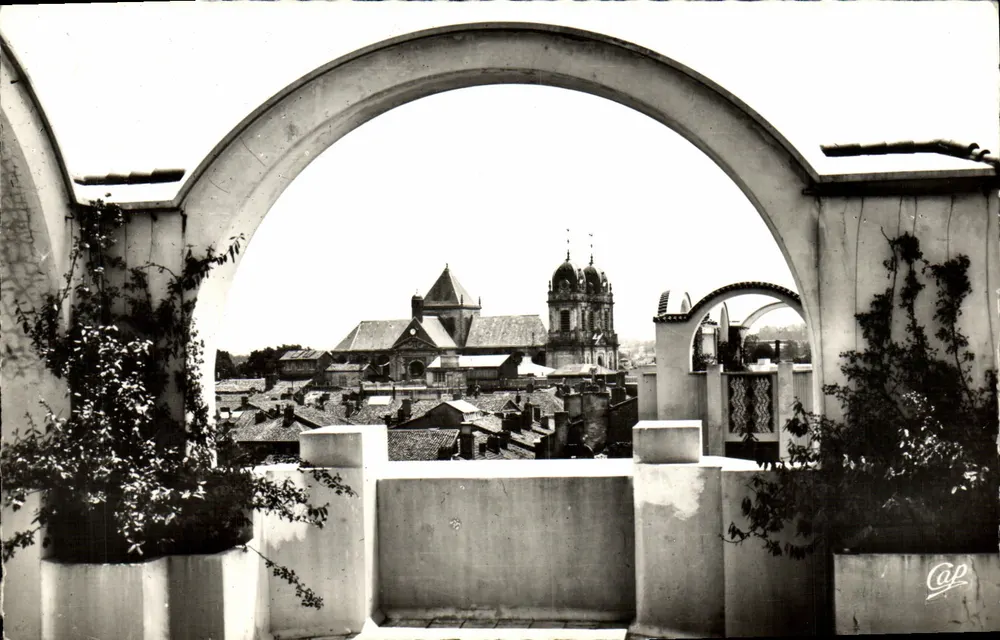 Dax - Die Kirche Notre-Dame — Blick vom « Splendid-Hôtel » — C.A.P. (62) Paris - Vorderseite