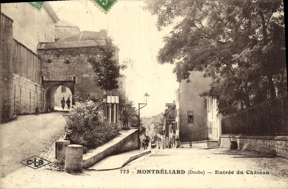 Montbéliard (Doubs) — Entrada do Castelo — editor C.L.S. n°773 - Frente