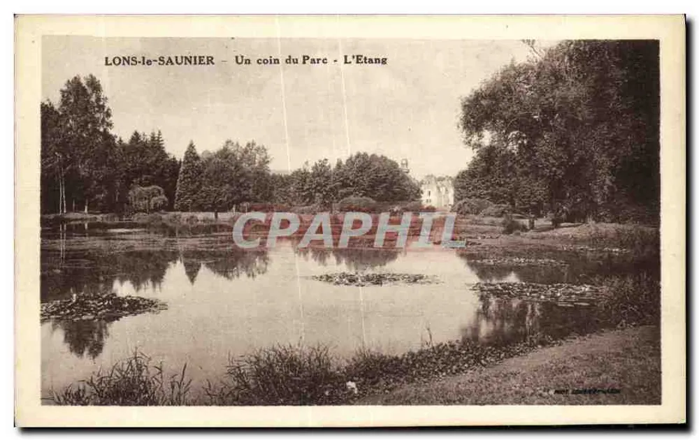 LONS-le-SAUNIER — Ein Eckbereich des Parks — Der See - Vorderseite