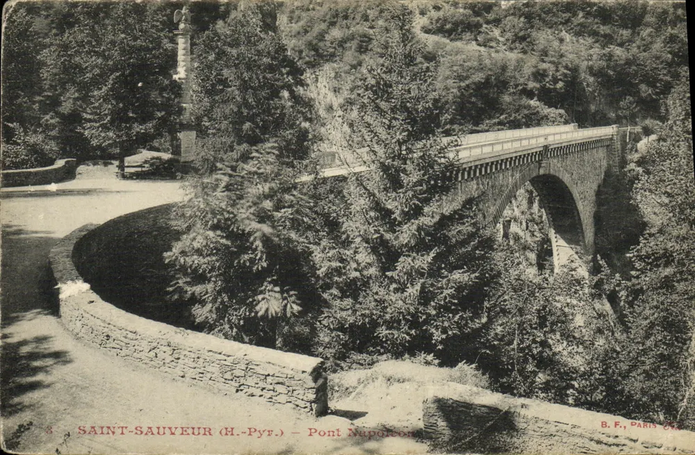 Saint-Sauveur (H.-Pyr.) — Pont Napoléon — B.F., Paris 693 - Frente