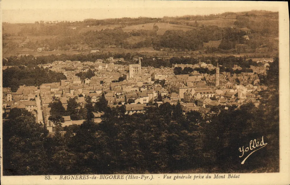 Bagnères-de-Bigorre (Hautes-Pyrénées) — Allgemeiner Blick vom Mont Bédat — Yolled - Vorderseite