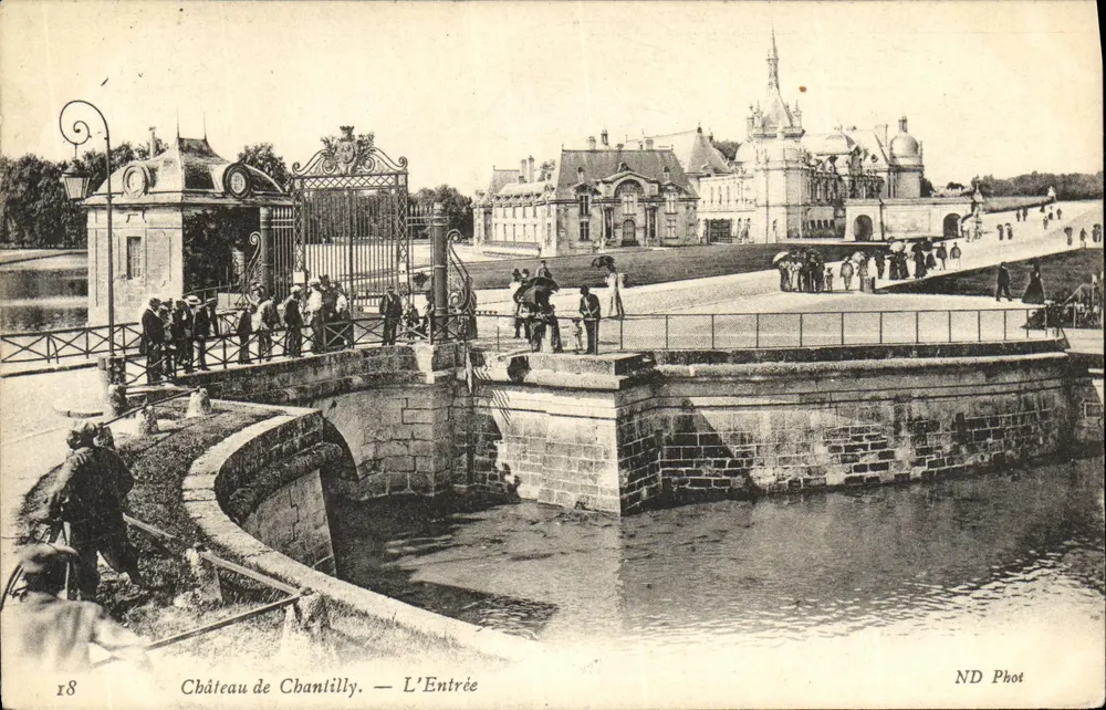 Castelo de Chantilly — A Entrada — ND Phot - Frente