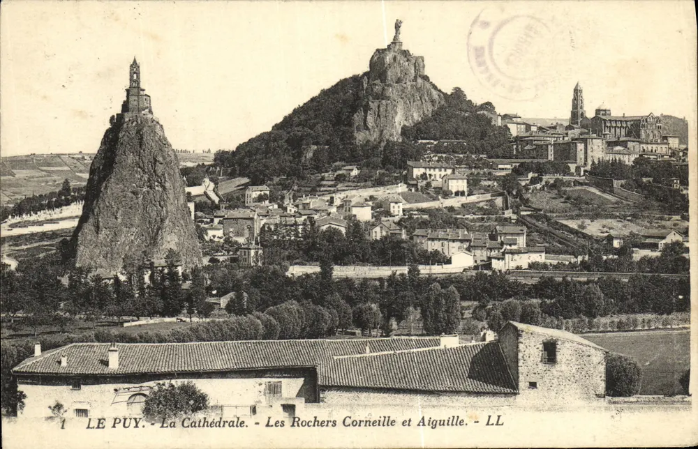 Le Puy - Die Kathedrale - Die Felsen Corneille und Aiguille - LL - Vorderseite