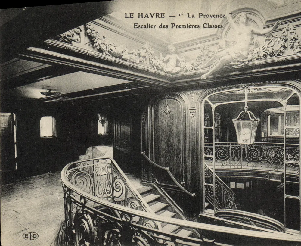 Le Havre — 'La Provence' — Treppen der ersten Klasse - Vorderseite