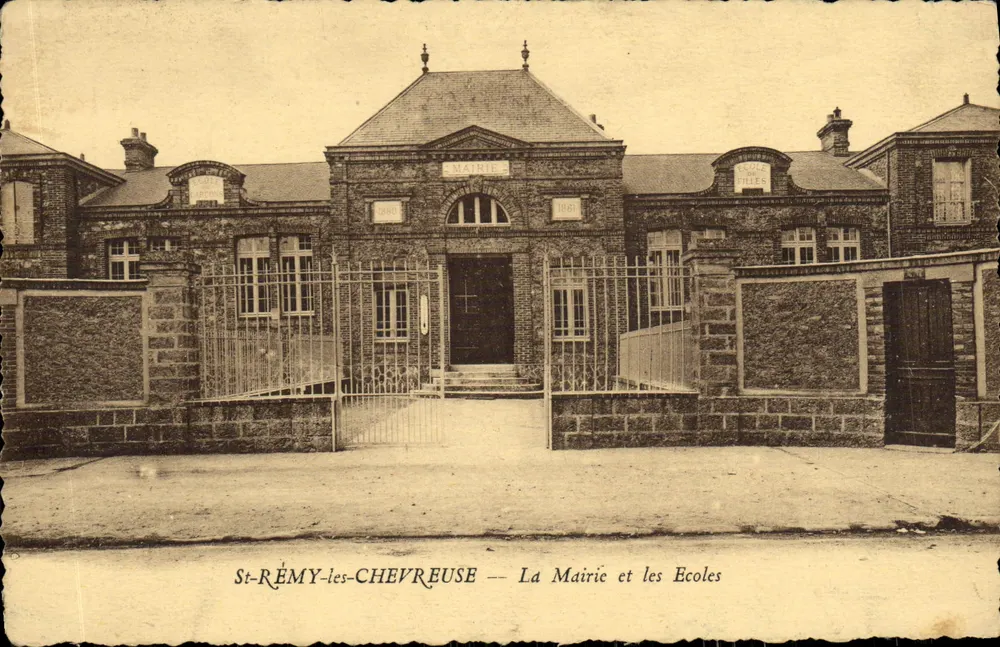 St-Rémy-lès-Chevreuse — Rathaus und Schulen - Vorderseite