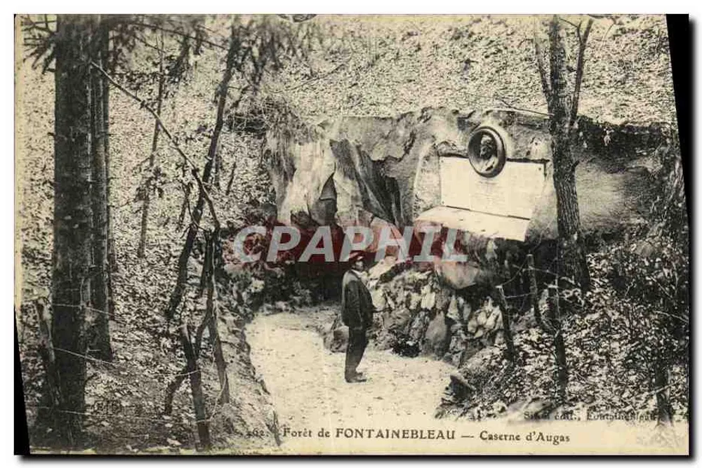 Floresta de Fontainebleau — Caserne d'Augas - Frente
