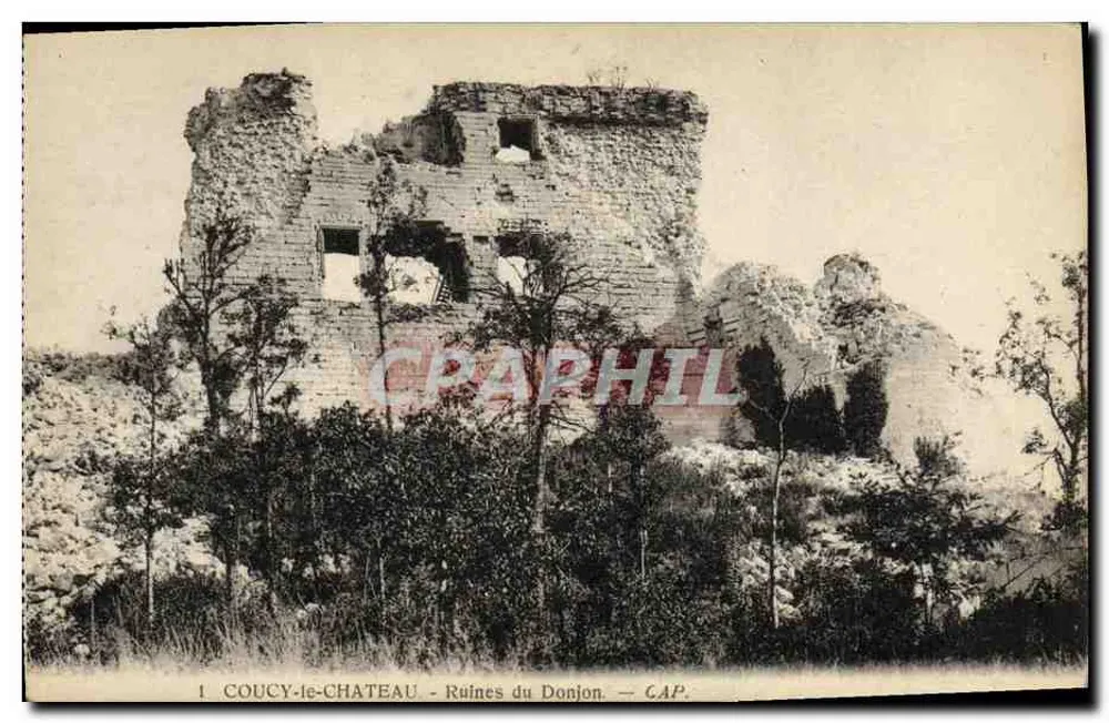 Coucy-le-Château — Ruínas do Donjon — CAP. - Frente