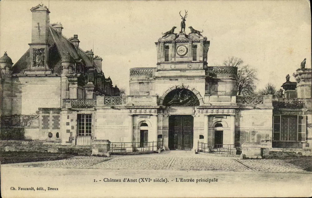 Castelo de Anet (século XVI) — A Entrada Principal — Ch. Foucault, editor, Dreux - Frente
