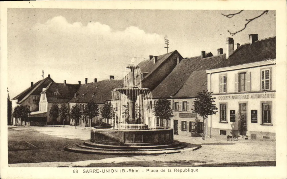 Sarre-Union (B.-Rhin) — Place de la République — Société Générale Alsacienne und Hotel - Vorderseite