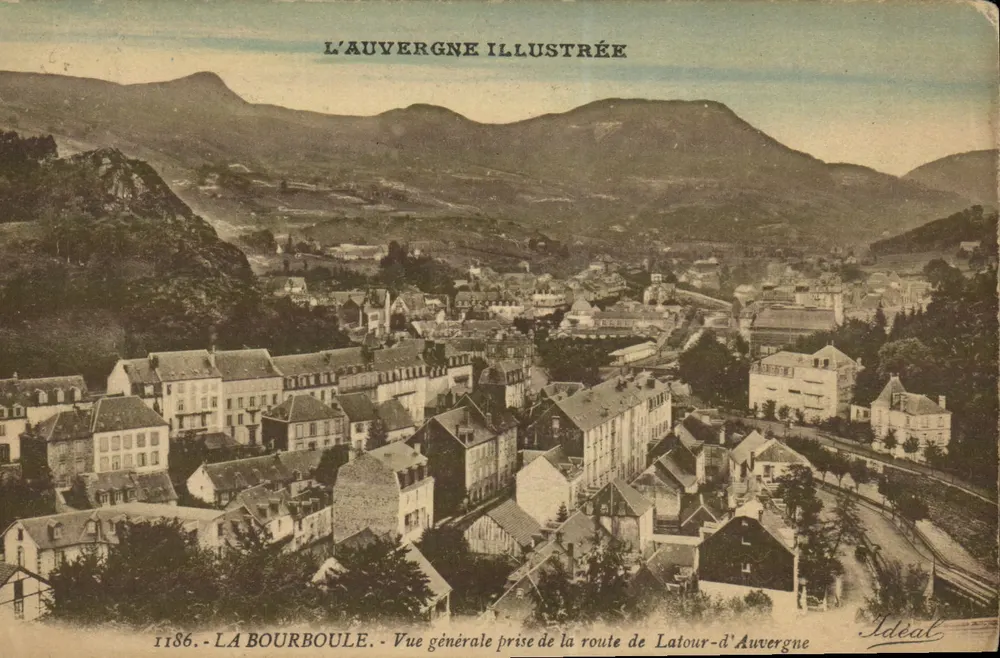 La Bourboule — Allgemeiner Blick vom Weg nach Latour-d'Auvergne — L'Auvergne Illustrée, n° 1186 - Vorderseite