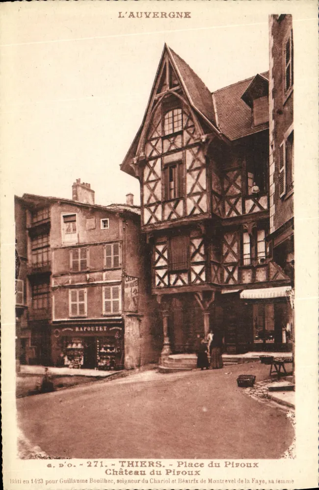 Thiers - Castelo do Pifoux — Praça do Pifoux — J. Gouttefanges, Editor (P.-de-B.) - Frente