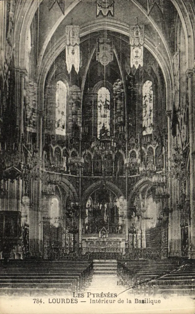 Lourdes — Interior da Basílica — Edit. G. Lafayette - Frente