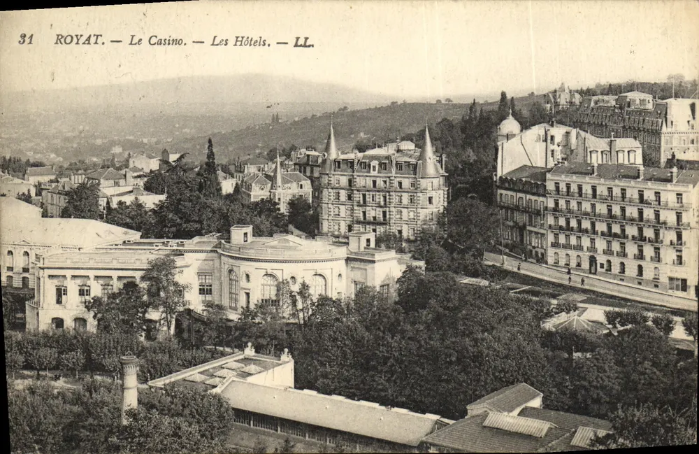 Royat — O Casino — Os Hotéis — LL. — n°31 - Frente