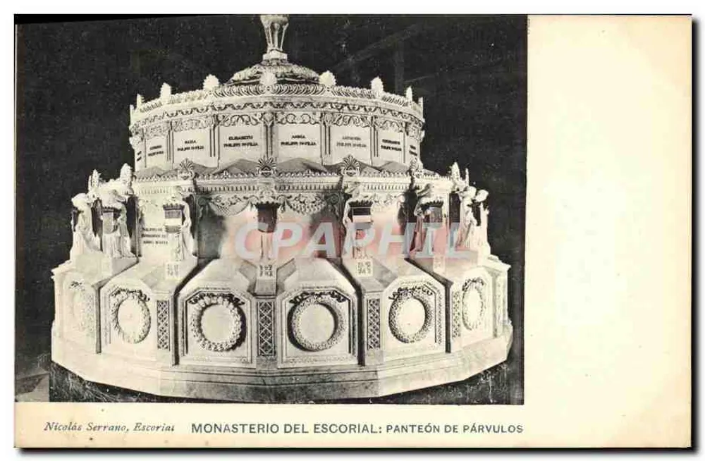 Monasterio del Escorial: Panteón de Párfulos — Nicolás Serrano, Escorial - Vorderseite