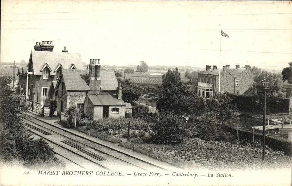 Marist Brothers' College — Grove Ferry — Canterbury — Die Station - Vorderseite