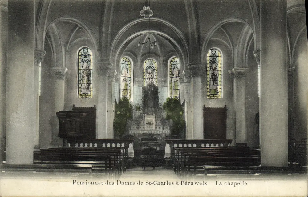 Pension für Damen von St-Charles in Péruwelz — Die Kapelle - Vorderseite