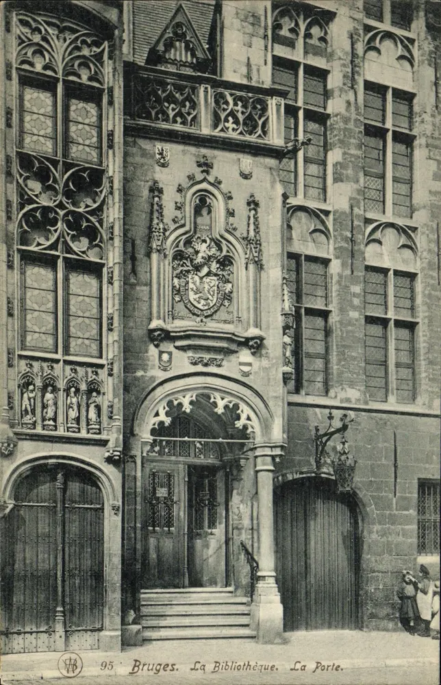 Bruges. A Biblioteca. A Porta. — Editor Click F. Walchhaerts, Bruxelas. N° 95. - Frente