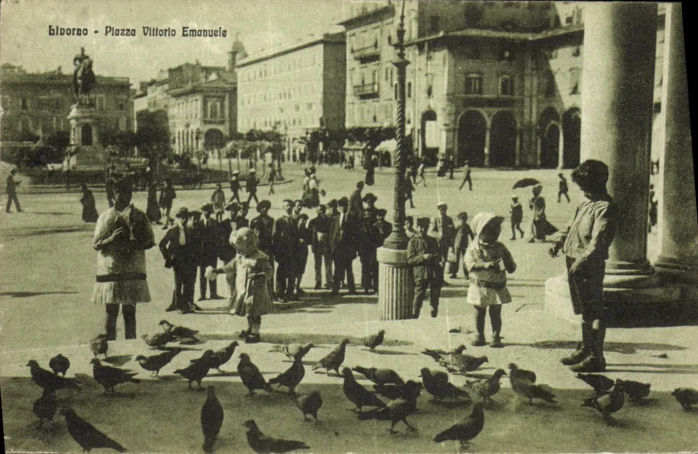 Livorno - Piazza Vittorio Emanuele — Reitstatue, Kinder und Tauben, Verlag Ediz. P. Soranzo - Vorderseite