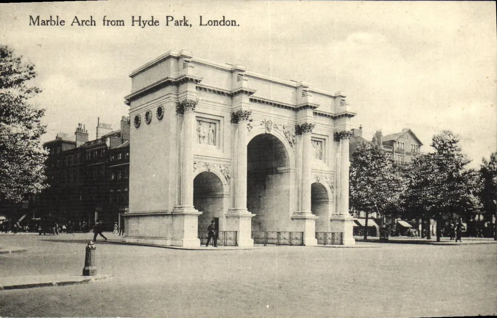 Marble Arch do Hyde Park, Londres — Série Nacional, M.A.L.U. C.A.L. — Fabricado na Grã-Bretanha. - Frente