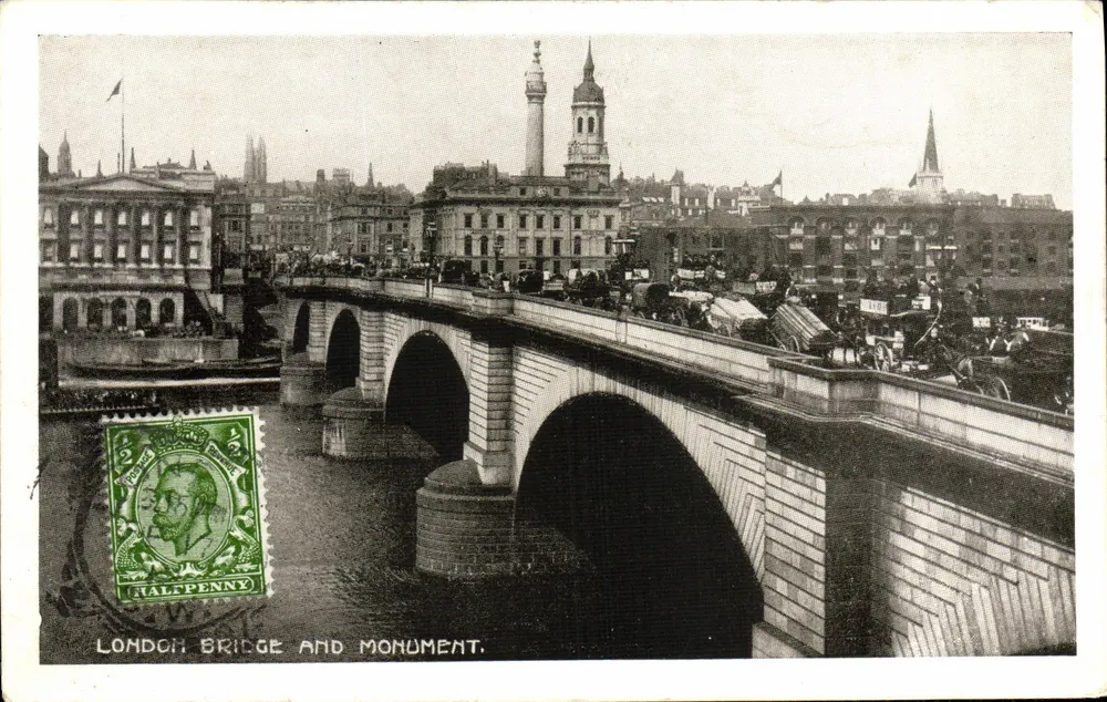 Ponte de Londres e Monumento — vista da cidade — editor não visível - Frente