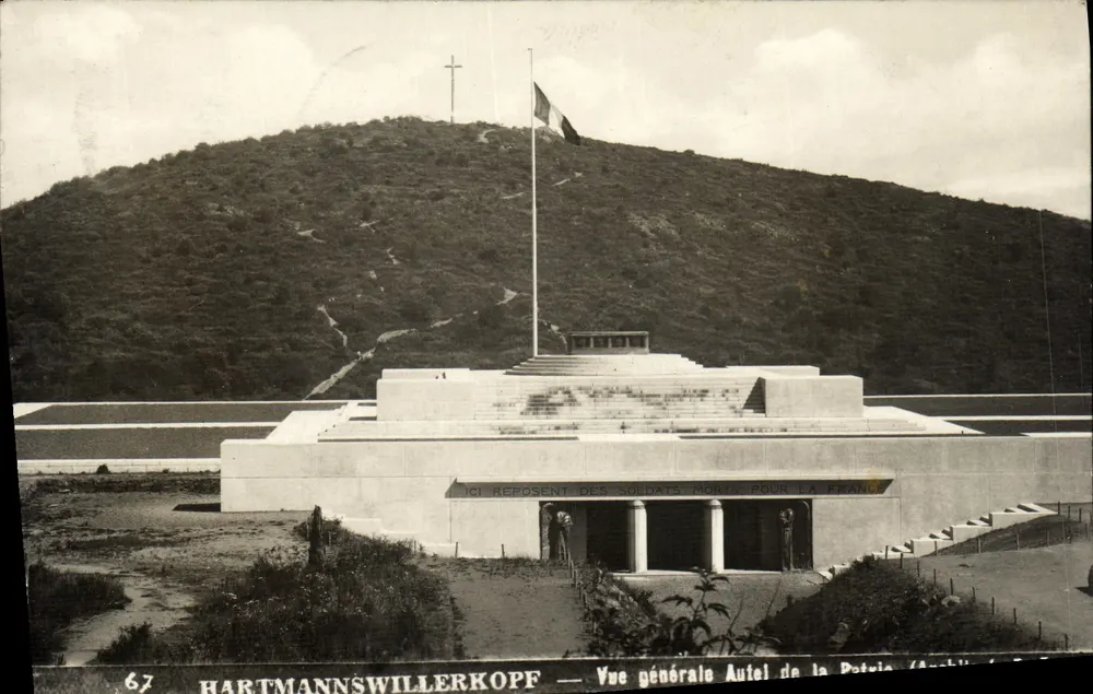Hartmannswillerkopf — Allgemeine Ansicht Altar der Vaterlandsliebe (Aubin) — unbekannter Verlag, Nr. 67 - Vorderseite