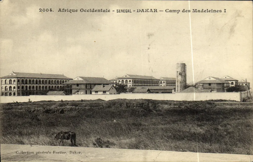 Camp des Madeleines I — Dakar — África Ocidental Francesa — Coleção Geral Fortier - Frente