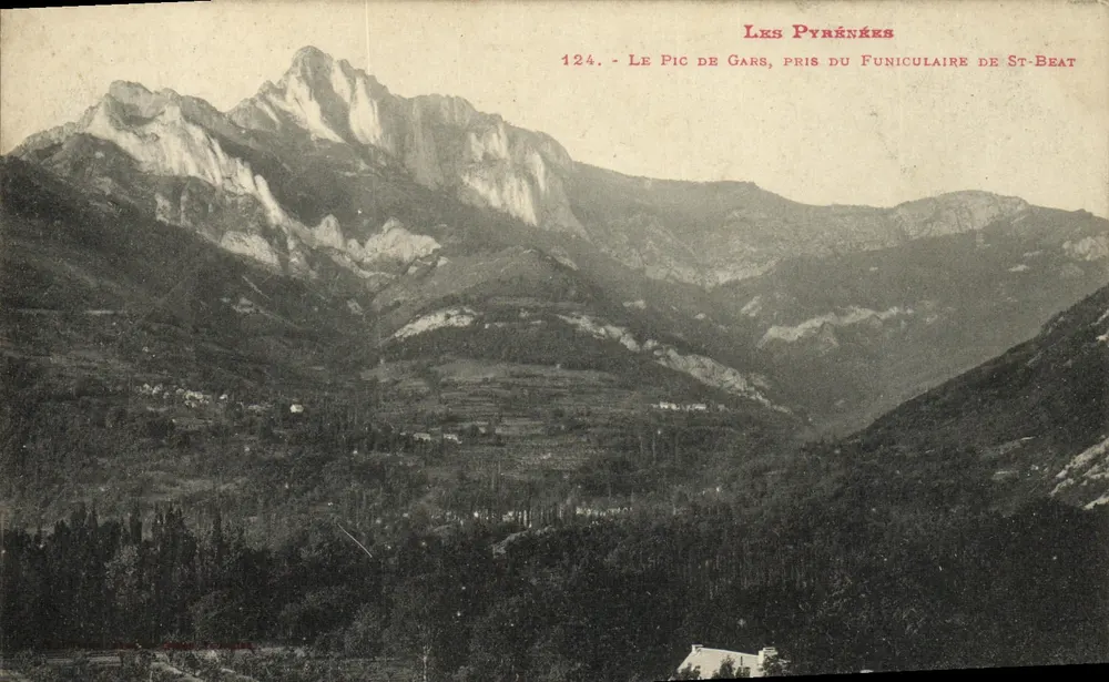 O Pic de Gars, visto do funicular de St-Beat — Os Pirineus — n°124 - Frente