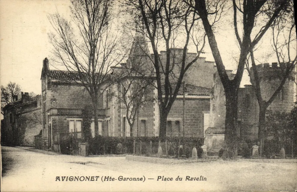 Avignonnet (Hte-Garonne) — Plaza del Ravelin - Anverso