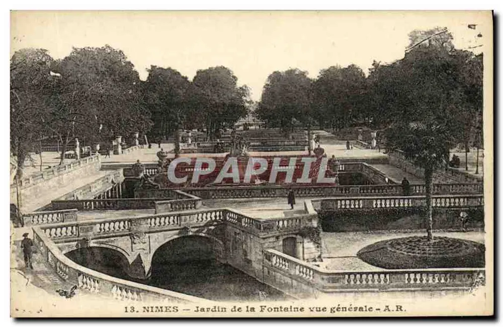 Nîmes — Garten der Fontaine allgemeiner Blick — A.R. - Vorderseite