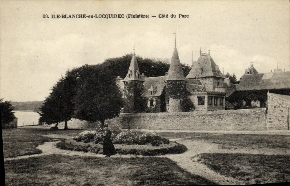 Witte Eiland in Locquirec (Finistère) — Kant van het Park - Voorkant