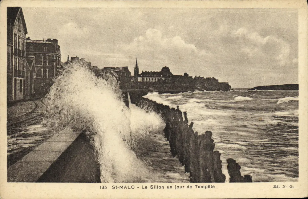 St-Malo - Der Sillon an einem Sturmtag — Verlag N.G. Nr. 135 - Vorderseite