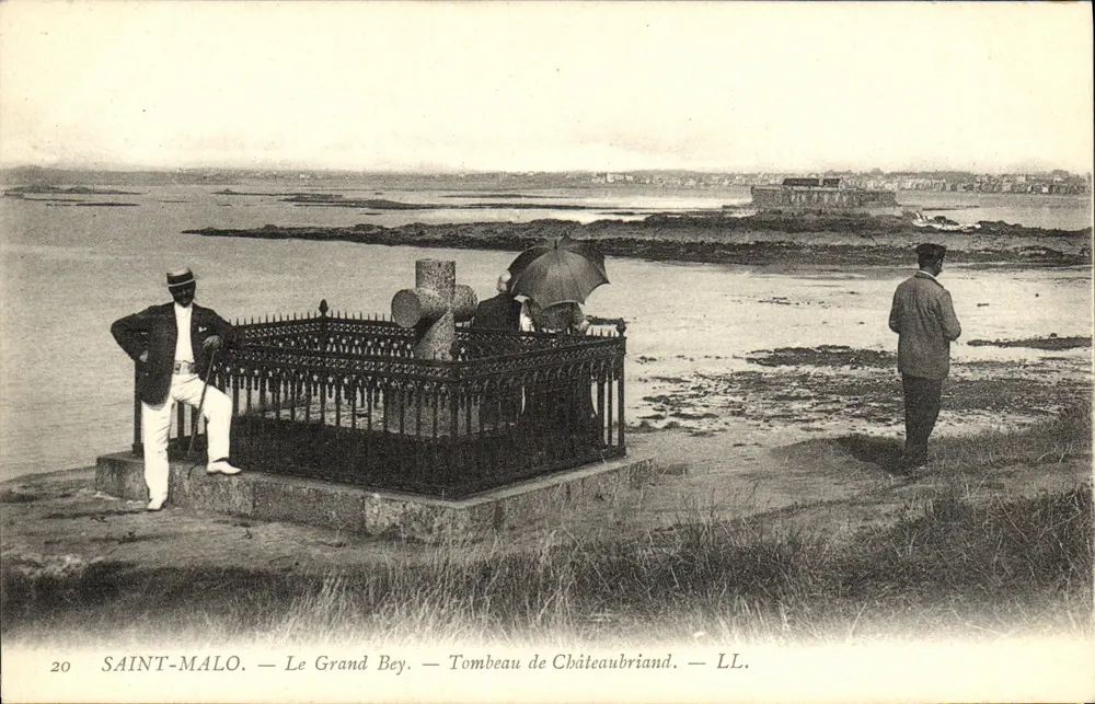 Saint-Malo — Le Grand Bey — Grabmal von Châteaubriand — LL. - Vorderseite