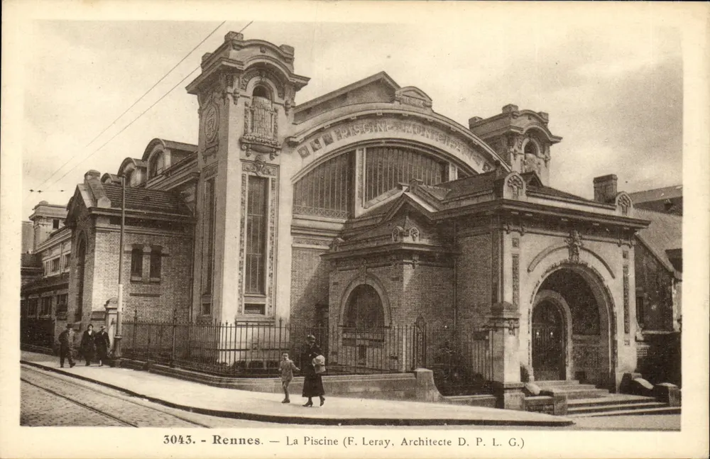 Rennes — A Piscina — F. Leray, Arquiteto D. P. L. G. - Frente