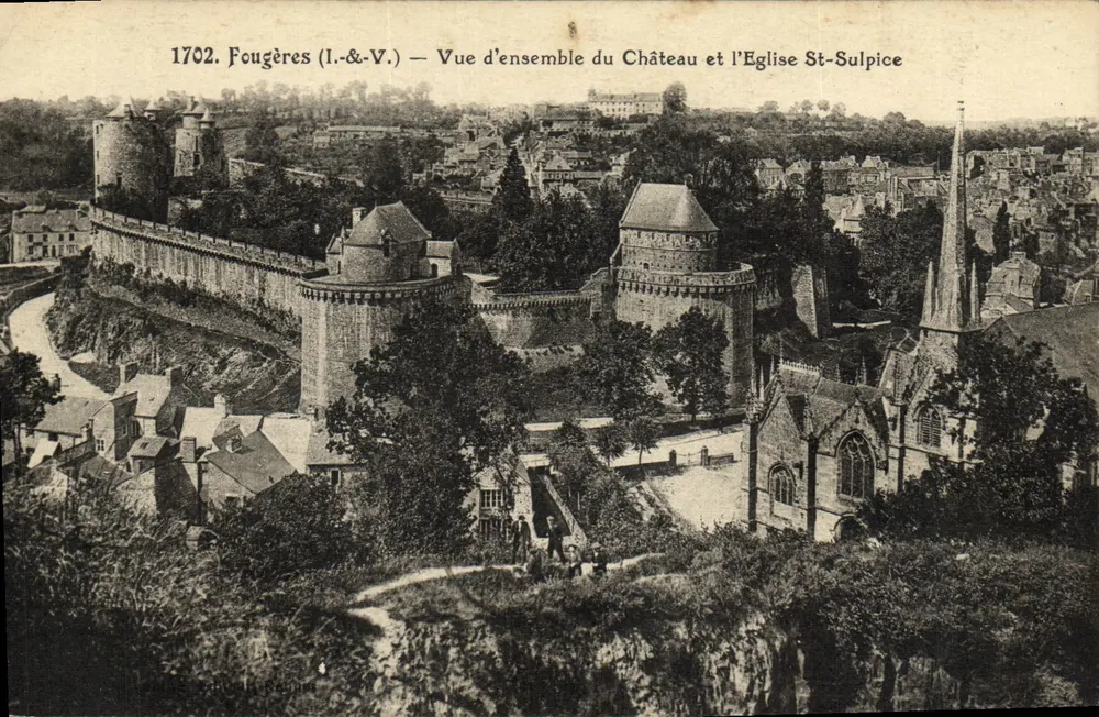 Fougères (Il.&V.) — Übersicht des Schlosses und der Kirche St-Sulpice — Verleger: L. Réau, Nr. 1702 - Vorderseite