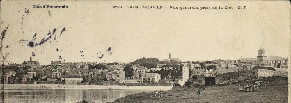 Saint-Servan — Vue générale prise de la Cité — G.F. — n° 2529 - Frente