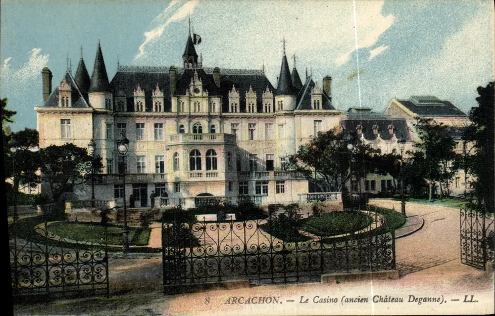 Arcachon — Das Casino (ehemaliger Château Deganne) — LL. - Vorderseite