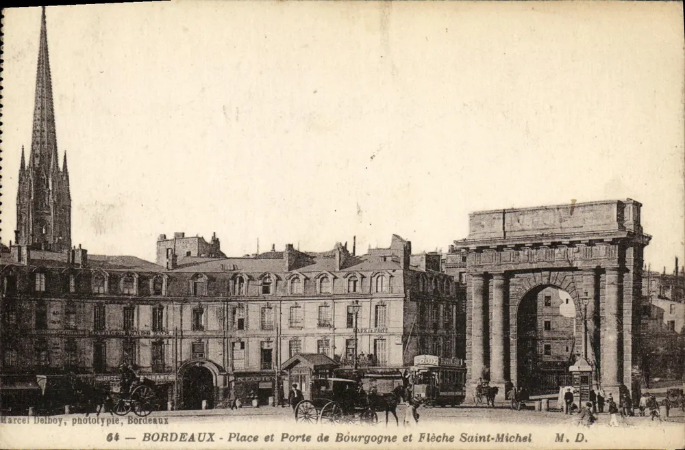 Bordeaux - Place und Porte de Bourgogne und Flèche Saint-Michel — Marcel Delboy, phototypie, Bordeaux, n°64 - Vorderseite