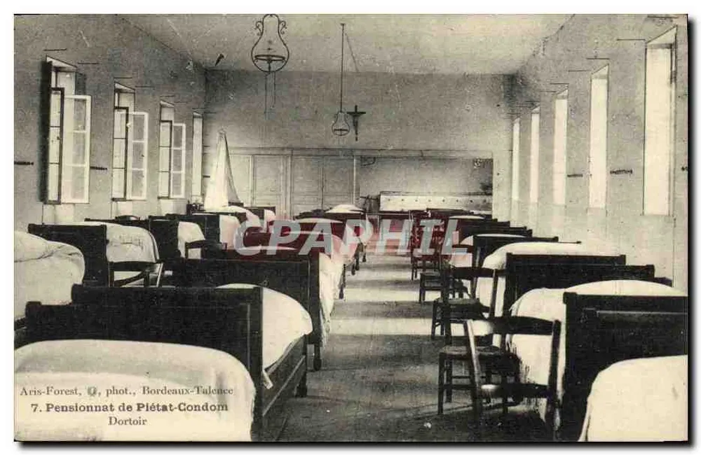 Pensionat von Plétat-Condomb - Schlafsaal — Aris-Forest, Q, phot., Bordeaux-Talence, n°7 - Vorderseite