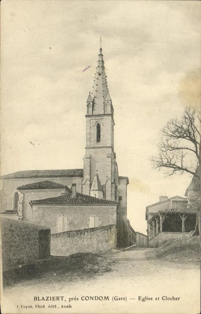 Blaziert, in der Nähe von Condom (Gers) — Kirche und Turm - Vorderseite