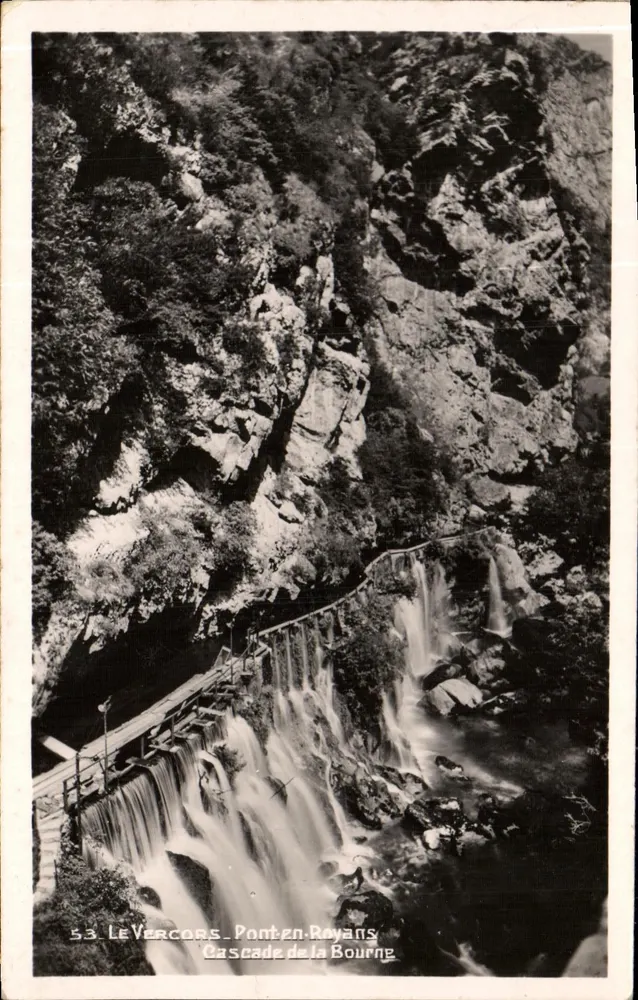 O Vercors - Pont-en-Royans — Cachoeira da Bourgne — 'Real Photo' G.A.P. Estrasburgo - Frente