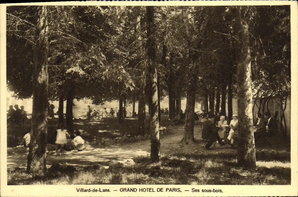 Villard-de-Lans — GRAND HOTEL DE PARIS — Seine Wälder - Vorderseite