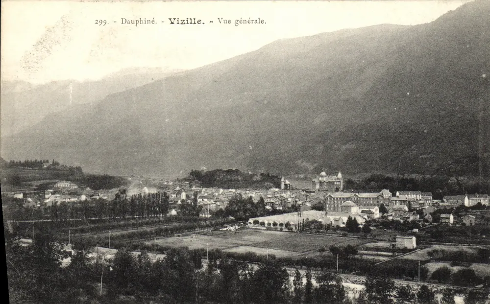 Vizille - Vista geral — Dauphiné, n° 299 - Frente