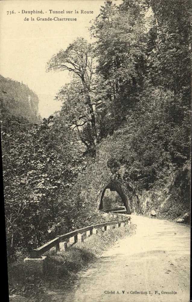 Dauphiné - Tunnel auf der Route der Grande-Chartreuse — Cliché A.V., Sammlung L.P., Grenoble - Vorderseite